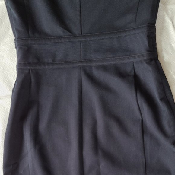 Dress - Picture 8 of 11